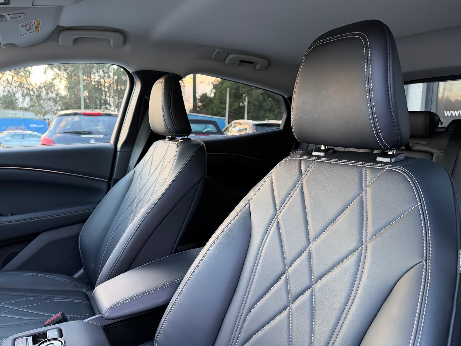 Ford Mustang Mach-E Standard - imagem 2