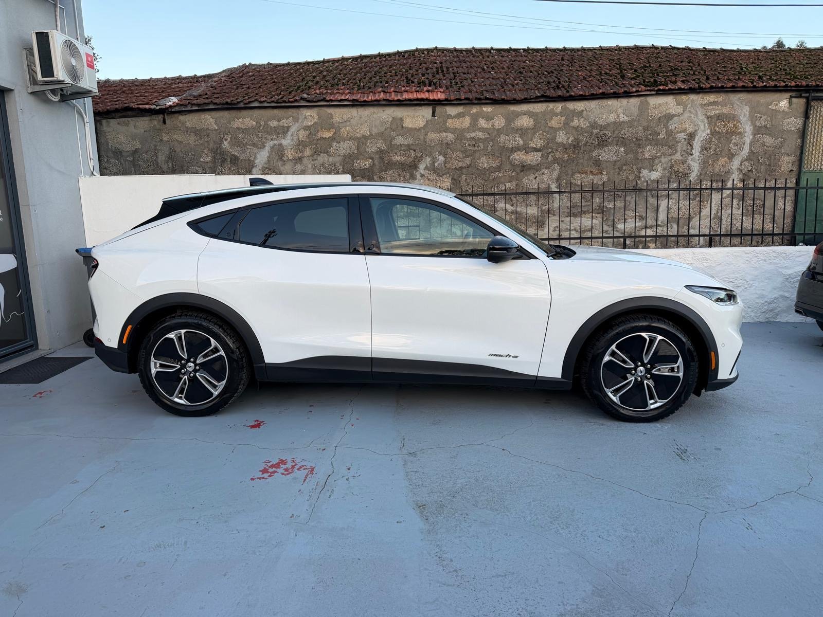 Ford Mustang Mach-E Standard - imagem 4
