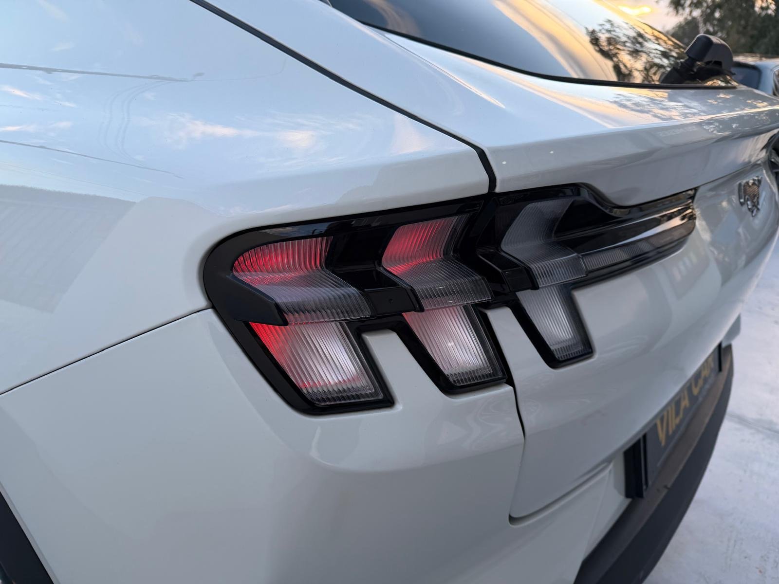 Ford Mustang Mach-E Standard - imagem 9