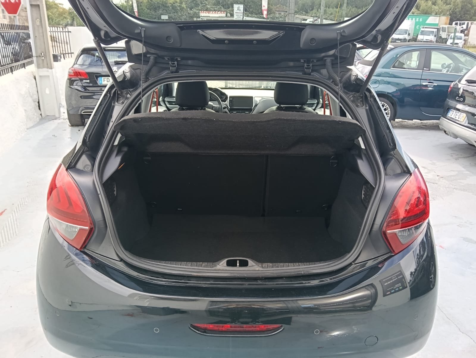 Peugeot 208 - imagem 8