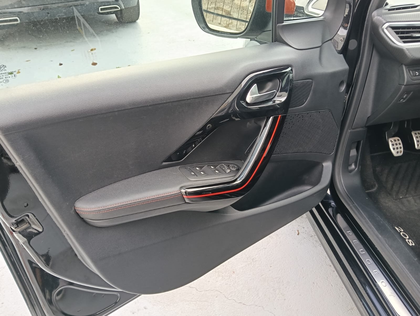 Peugeot 208 - imagem 23