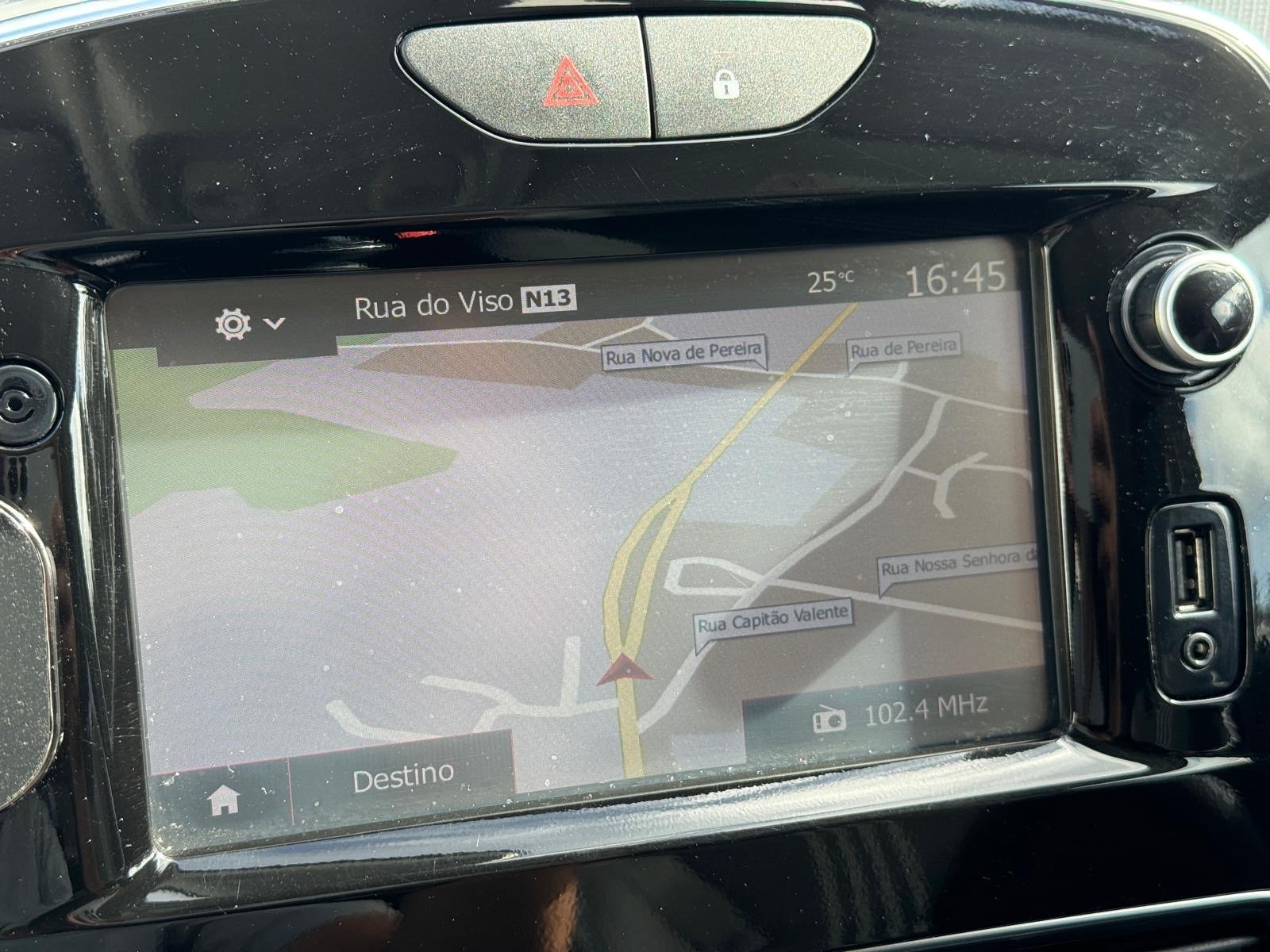 Renault Clio Sport Tourer 1.2 TCe GT Line - imagem 23