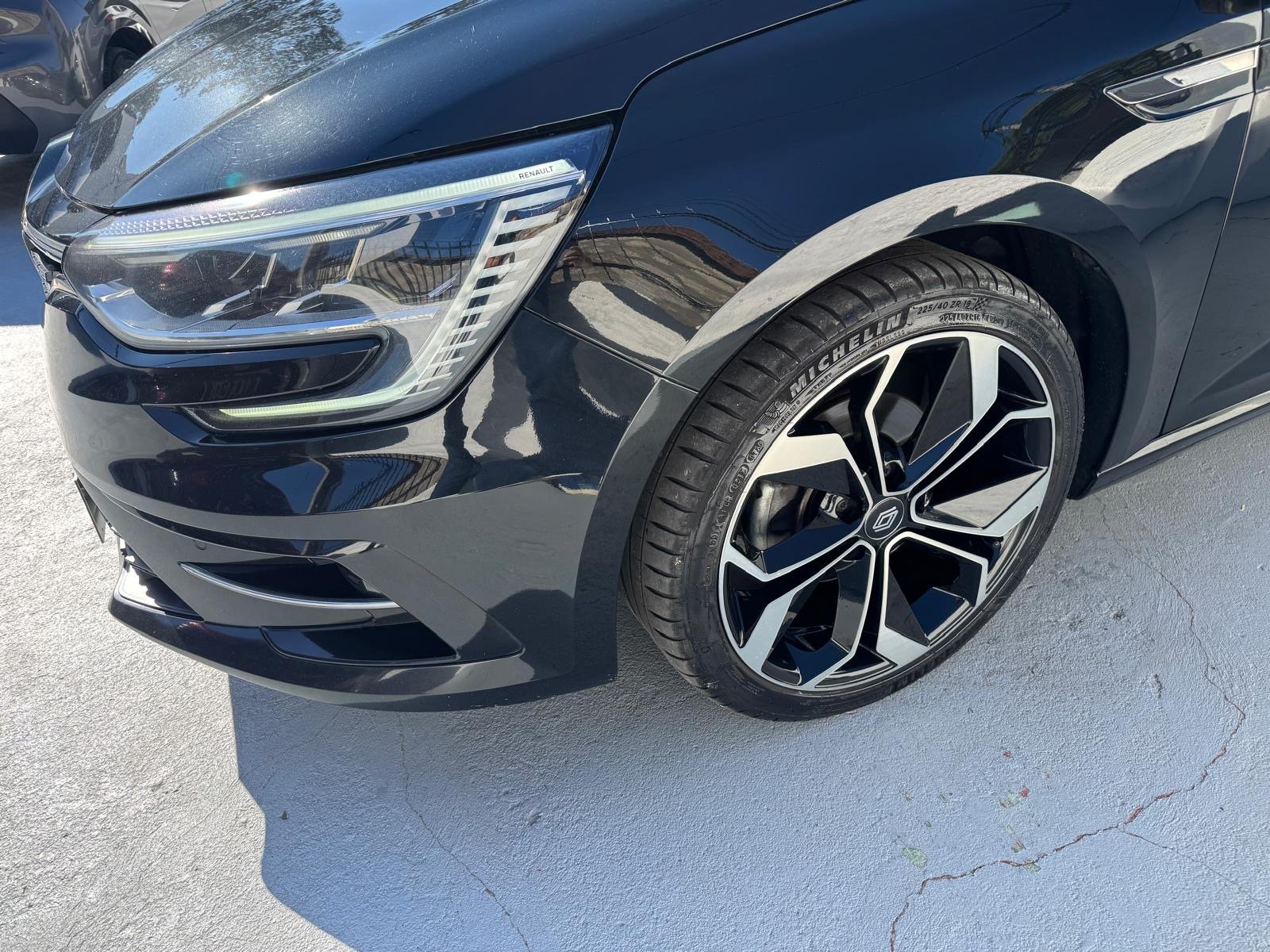 Renault Mégane Sport Tourer 1.5 Blue dCi Limited EDC - imagem 11