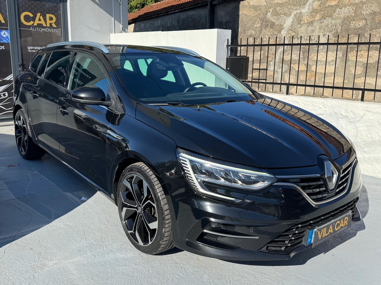 Renault Mégane Sport Tourer 1.5 Blue dCi Limited EDC - imagem 28